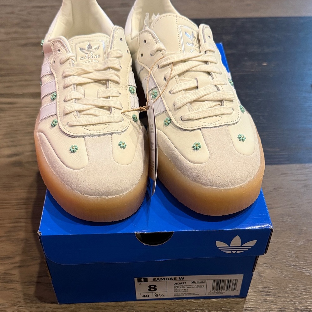 adidas Sambae W Cream Sneakers with Gum Sole